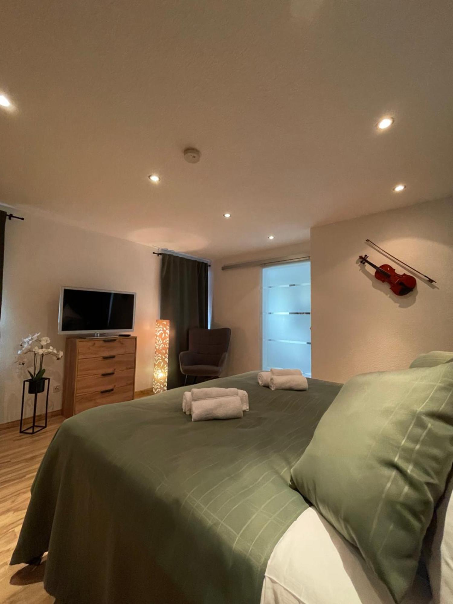 Apartment Violine2 Am Bahnhof-City ไบรอยท์ ภายนอก รูปภาพ